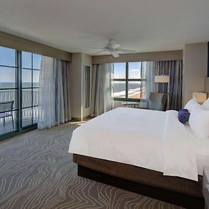 Corner King Room Beach View